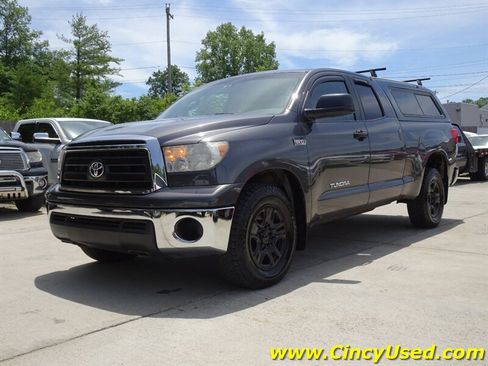 Used 2011 Toyota Tundra 4x4 Double Cab w/ Tow Pkg image 3