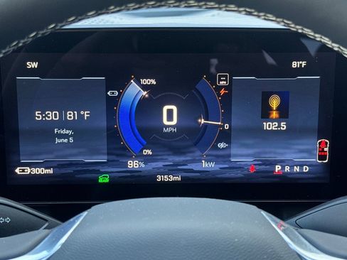 Used 2026 Chevrolet Equinox EV LT w/ Comfort Package AWD/4WD image 39