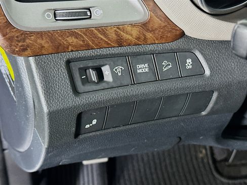 Used 2017 Hyundai Santa Fe SE w/ SE Premium Package 02 FWD image 17