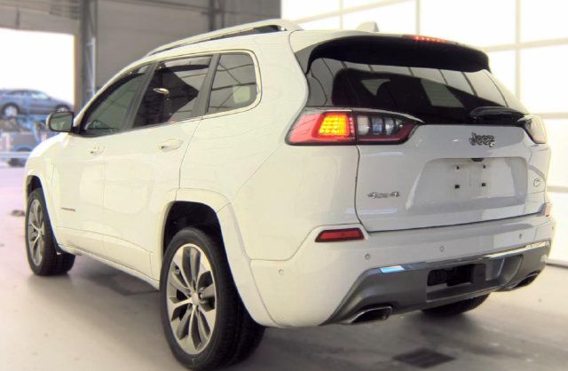 Used 2019 Jeep Cherokee Overland w/ Technology Group AWD/4WD image 8