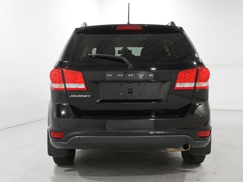 Used 2019 Dodge Journey SE w/ Blacktop Package image 17