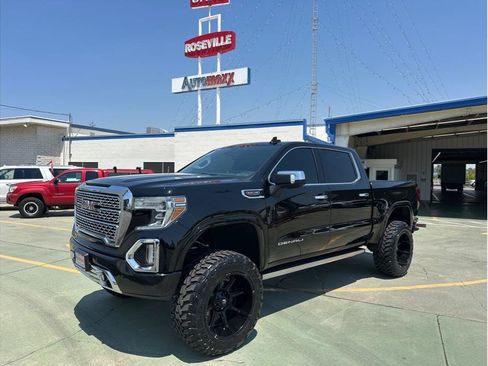 Used 2019 GMC Sierra 1500 Denali w/ Denali Ultimate Package AWD/4WD image 1