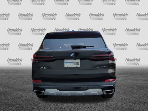 Used 2024 BMW X5 xDrive50e image 7