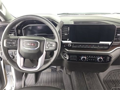 Certified 2025 GMC Sierra 3500 SLT w/ X31 Off-Road Package image 11