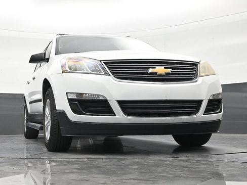 Used 2017 Chevrolet Traverse LS FWD image 25