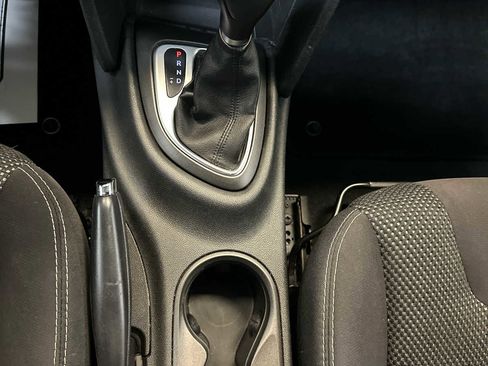 Used 2015 Dodge Dart SXT image 29