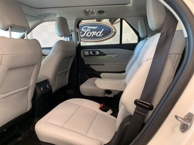 Used 2025 Ford Explorer Platinum w/ Ultimate Package AWD/4WD image 35