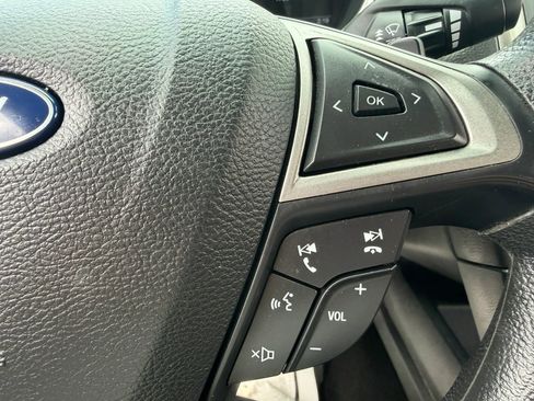 Used 2019 Ford Fusion SE image 30