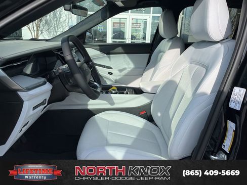 New 2026 Jeep Cherokee Laredo AWD/4WD image 3
