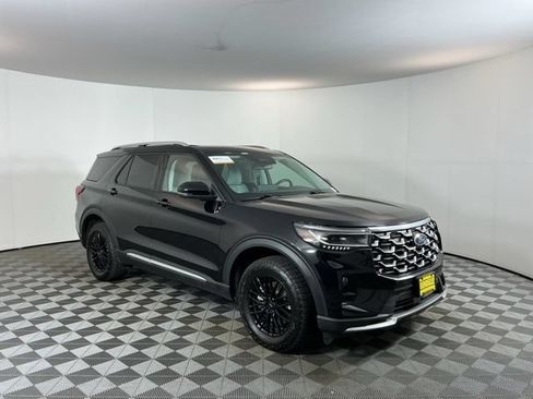 Certified 2025 Ford Explorer Platinum w/ Ultimate Package AWD/4WD image 3