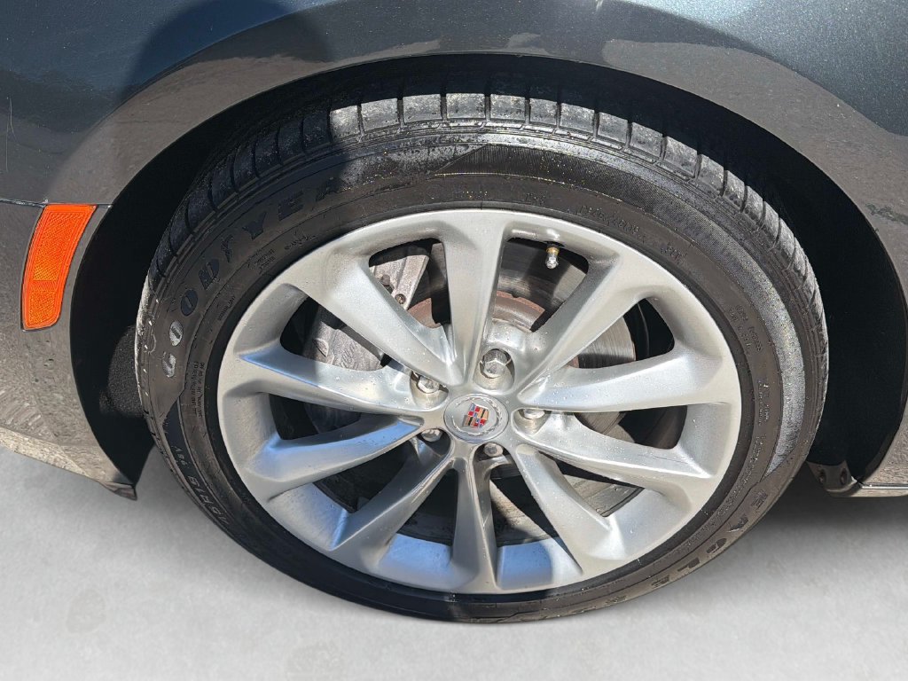 Used 2013 Cadillac XTS Luxury FWD image 12
