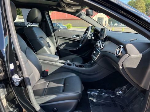 Used 2020 Mercedes-Benz GLA 250 GLA 250 4MATIC Sport Utility 4 w/ Premium Package image 19