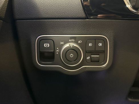 Certified 2025 Mercedes-Benz GLA 250 image 20