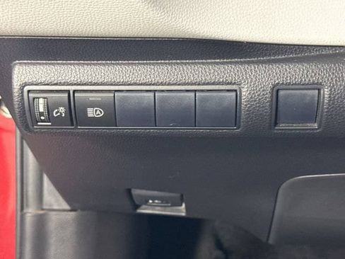 Used 2020 Toyota Corolla SE w/ Carpet Mat Package (TMS) FWD image 10