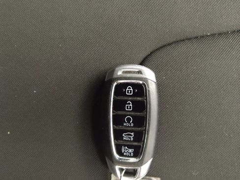 Used 2023 Hyundai Elantra SEL w/ Convenience Package FWD image 32
