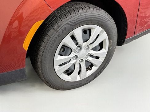 Certified 2024 Kia Soul LX FWD image 28