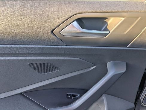 Used 2025 Volkswagen Jetta S image 23