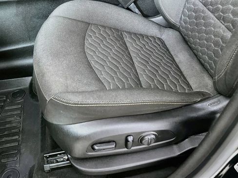 Used 2019 Chevrolet Equinox LT FWD image 9