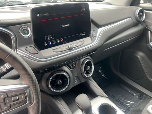 Used 2025 Chevrolet Blazer LT image 17