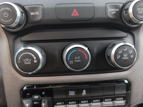 Used 2023 RAM 2500 Tradesman image 27