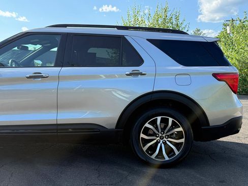 Used 2020 Ford Explorer ST w/ Premium Technology Package AWD/4WD image 6