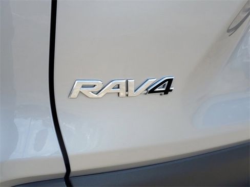 Used 2024 Toyota RAV4 XLE image 6