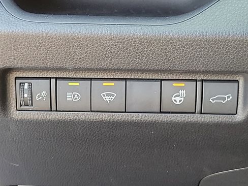 Used 2019 Toyota RAV4 XLE image 24