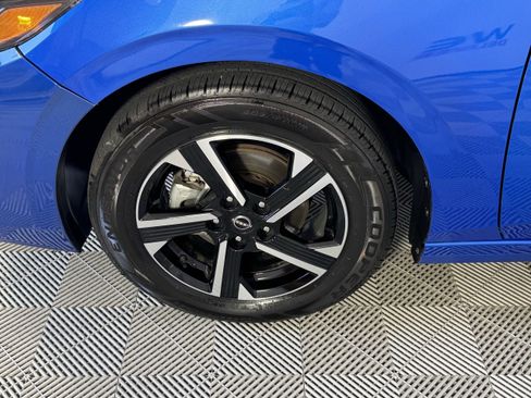 Used 2025 Nissan Sentra SV FWD image 30