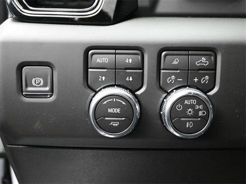 New 2026 GMC Sierra 2500 AT4 w/ AT4 Premium Plus Package image 9