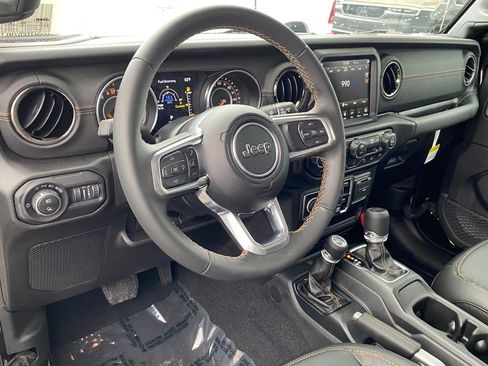 Used 2022 Jeep Gladiator Overland image 33