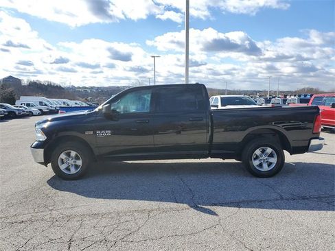 Used 2020 RAM 1500 Classic SLT image 7