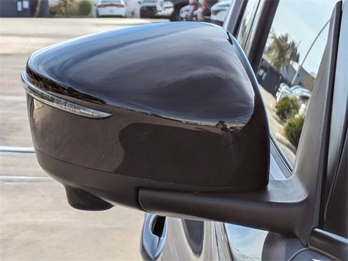 Used 2023 Nissan Kicks SR w/ SR Premium Package image 13