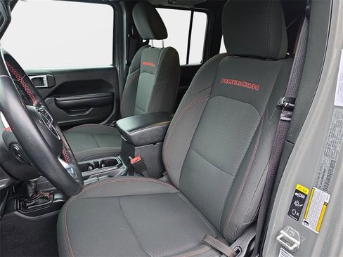 Used 2021 Jeep Wrangler Unlimited Rubicon w/ Uconnect 4C Nav & Sound Group image 17