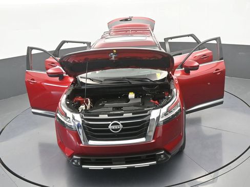 Used 2022 Nissan Pathfinder Platinum w/ Cargo Package FWD image 84