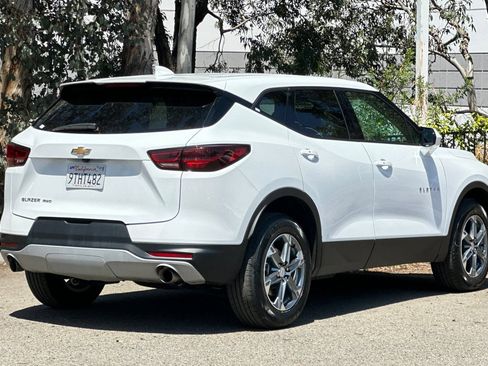 Used 2025 Chevrolet Blazer LT AWD/4WD image 4