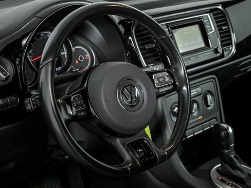 Used 2018 Volkswagen Beetle 2.0T S image 20