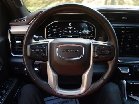 Used 2023 GMC Sierra 1500 Denali w/ Denali Reserve Package image 4