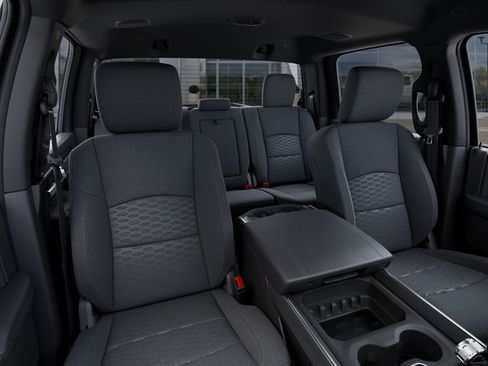 New 2026 RAM 2500 Big Horn AWD/4WD image 16
