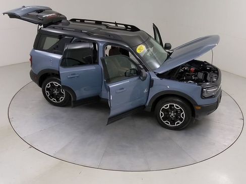 Certified 2025 Ford Bronco Sport Outer Banks w/ Outer Banks Tech Package+ AWD/4WD image 47