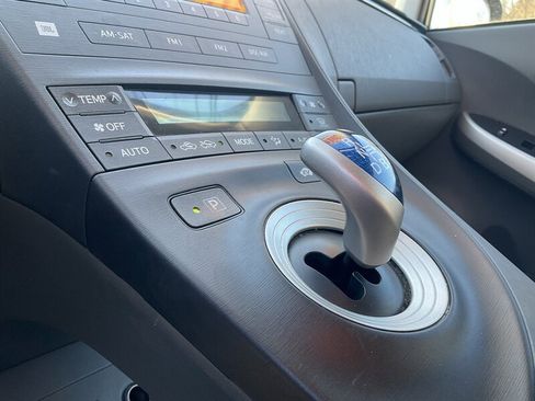 Used 2010 Toyota Prius Five image 25