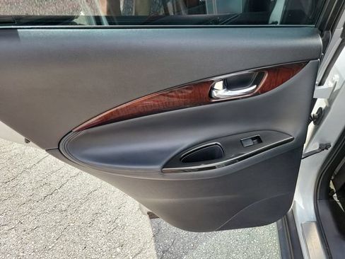 Used 2011 INFINITI EX35 Journey RWD image 10