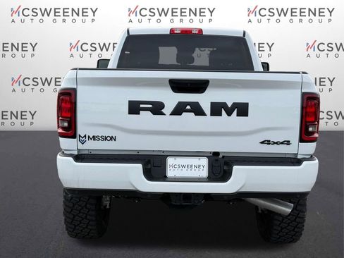New 2025 RAM 2500 Big Horn AWD/4WD image 4