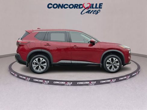 Used 2023 Nissan Rogue SV AWD/4WD image 7