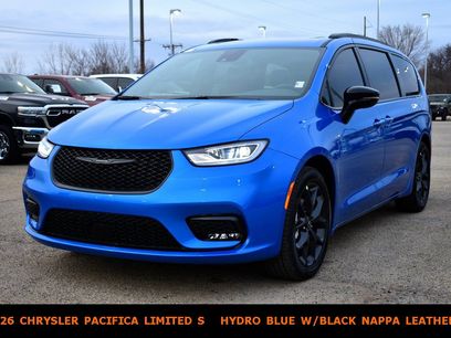 New 2026 Chrysler Pacifica Limited