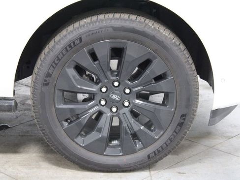 Used 2025 Ford Expedition Platinum w/ Stealth Appearance Package image 12