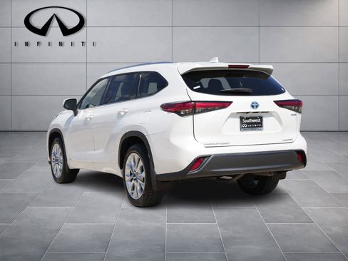 Used 2023 Toyota Highlander Limited image 5