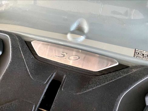 Used 2025 Porsche 911 Carrera image 33