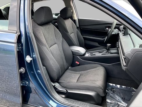 Used 2024 Honda Accord EX image 9