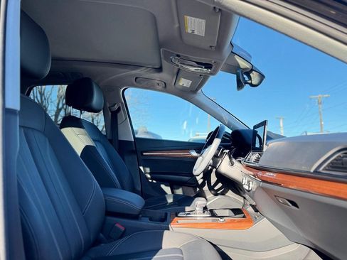 Used 2023 Audi Q5 2.0T Premium w/ Convenience Package image 22