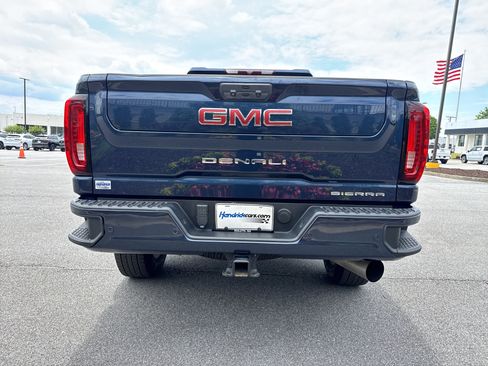 Used 2022 GMC Sierra 2500 Denali AWD/4WD image 9